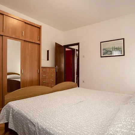 With A Parking Space - 20535 Apartment Rovinj