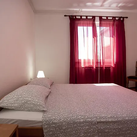 With Parking Space - 20535 Rovinj