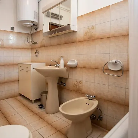 Apartment With A Parking Space - 20535 Rovinj